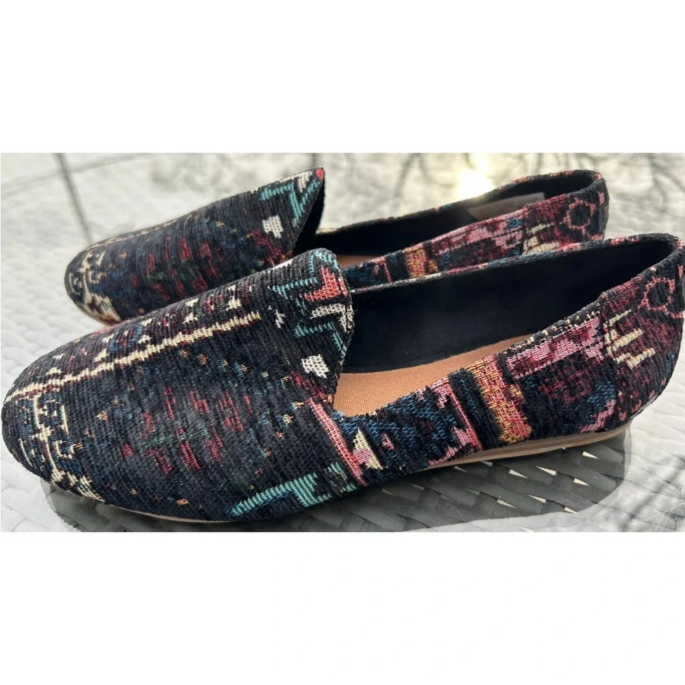 TOMS Darcy Women's Multicolor Patterned Loafers